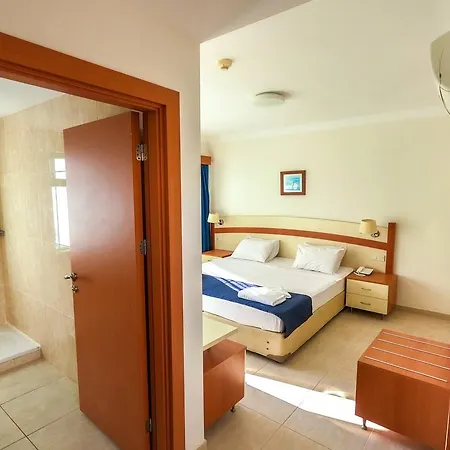 Afytos Hotel 3*
